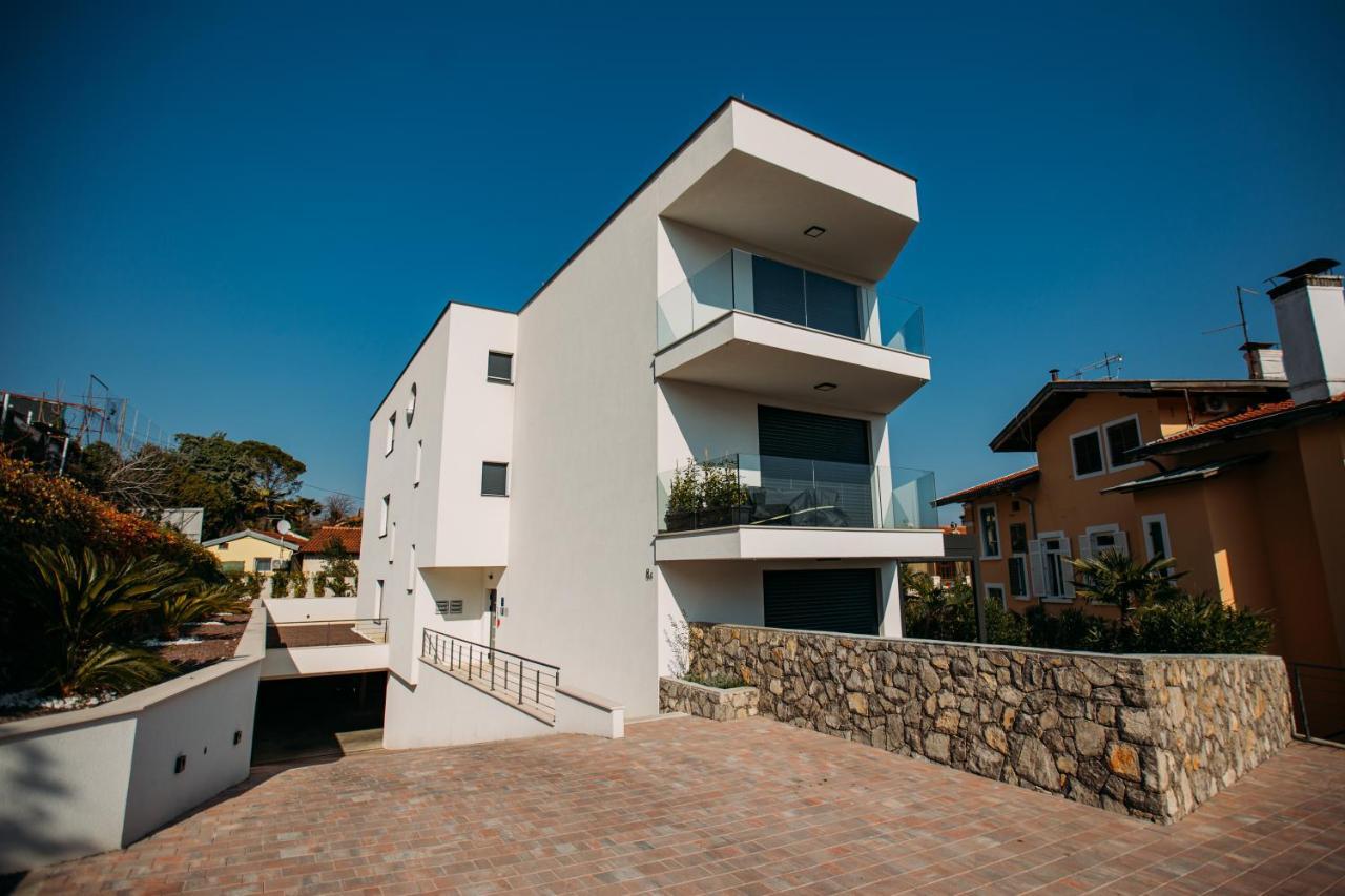 Luxury Apartment Iris Adriatica ***** Opatija Exterior photo